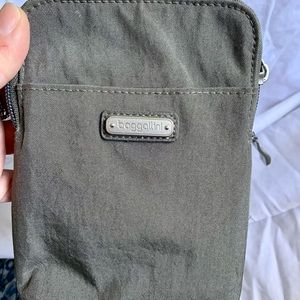 NWOT Take Two RFID Baggalini Crossbodybag
